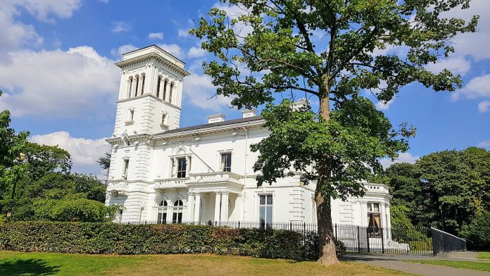 runcorn town hall from the exterior
